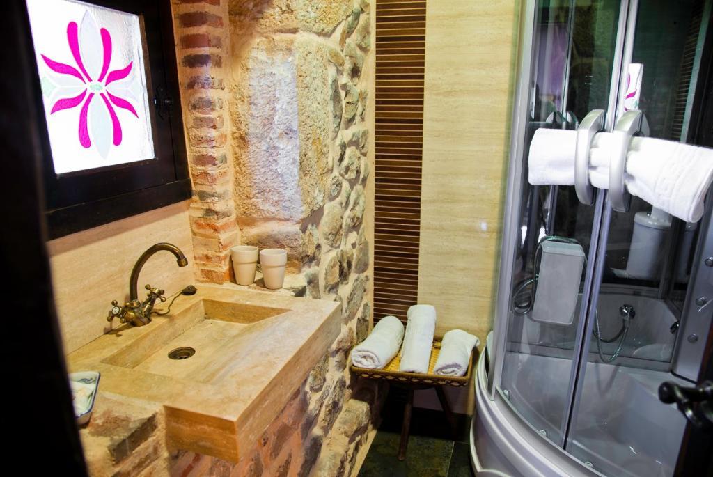 Posada Real La Montanesa Corrales De Buelna Rom bilde